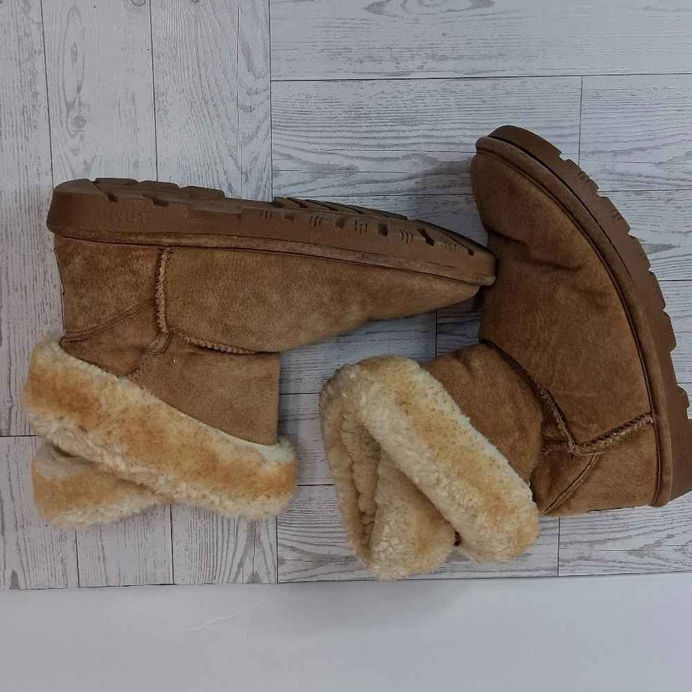 LAMO Cozy Tan Shearling Mid Calf Fur Suede Women's Boots Size 7
